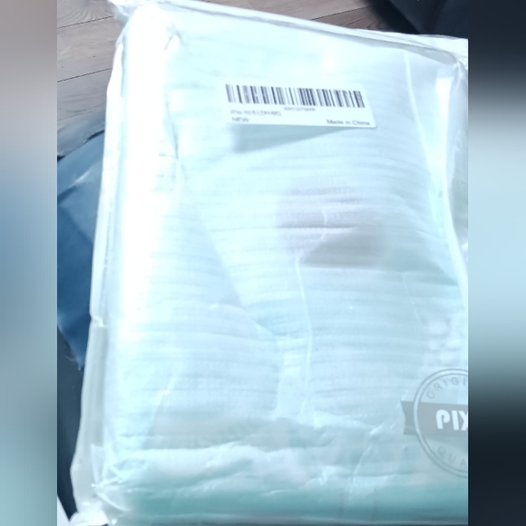 Pixiu Ipad Pro 10.5" Highly Defensive Case Heavy Rubberized.Adjustable Stand - Picture 5 of 6